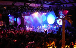 Superstars Earth Wind & Fire perform for 2200 guests